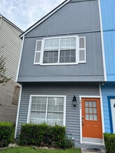 Building Photo - 1812 Gary's Park St
