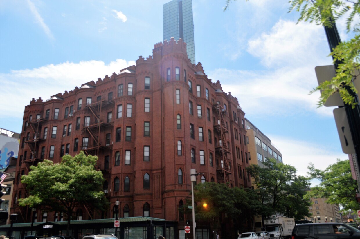 Primary Photo - 265 Dartmouth St