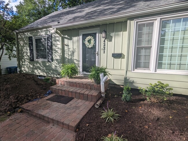 Building Photo - 4221 Oxford Rd