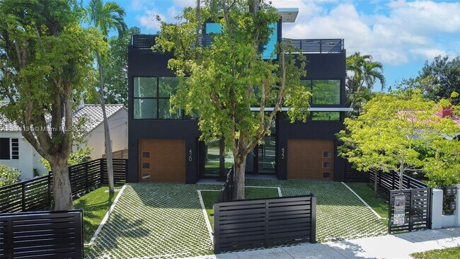 Foto del edificio - 420 SW 15th Rd