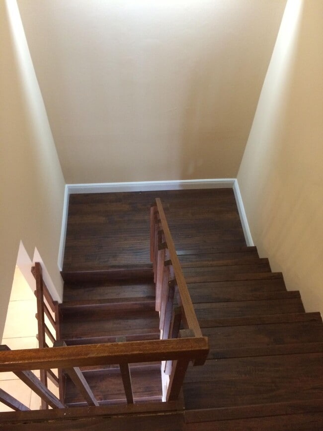 Building Photo - 2160 White Pine Cir