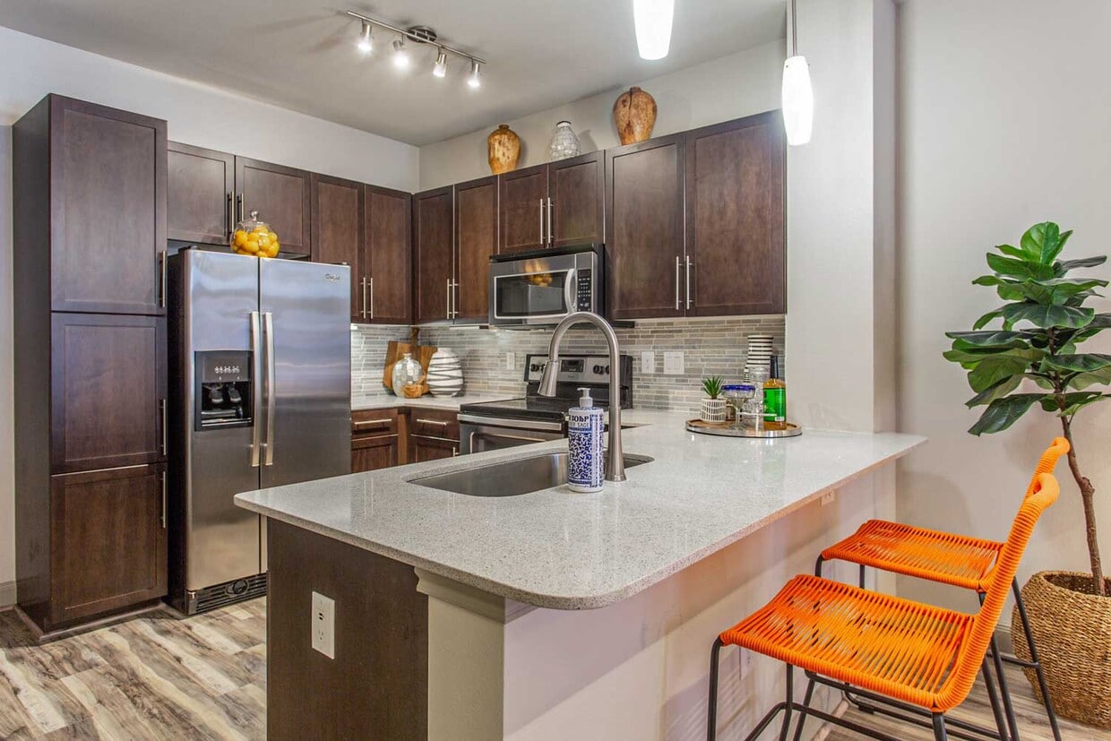 Primary Photo - Modern Style, Prime Location