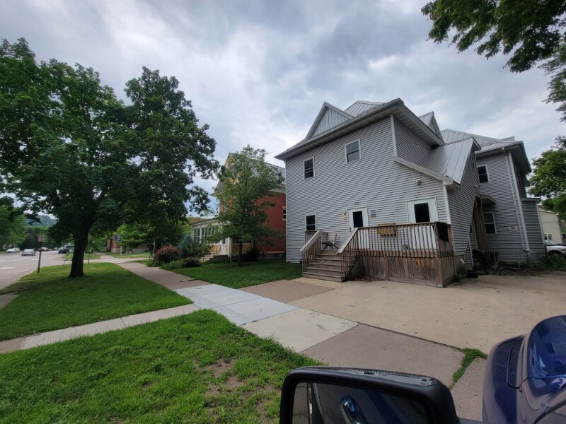 Primary Photo - 373 Main St