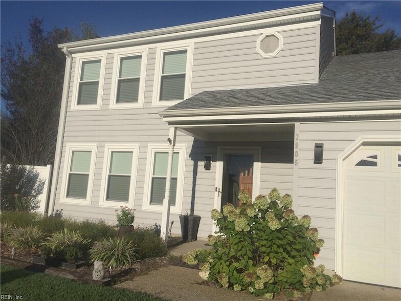 Foto principal - 1905 Arlington Arch Dr