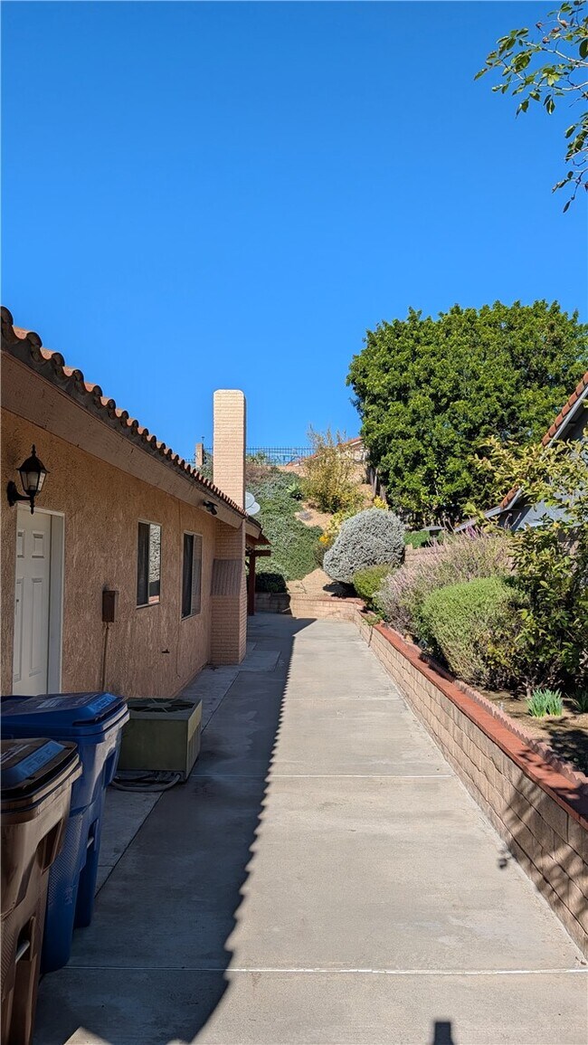 Foto del edificio - 19143 E Aurora Dr