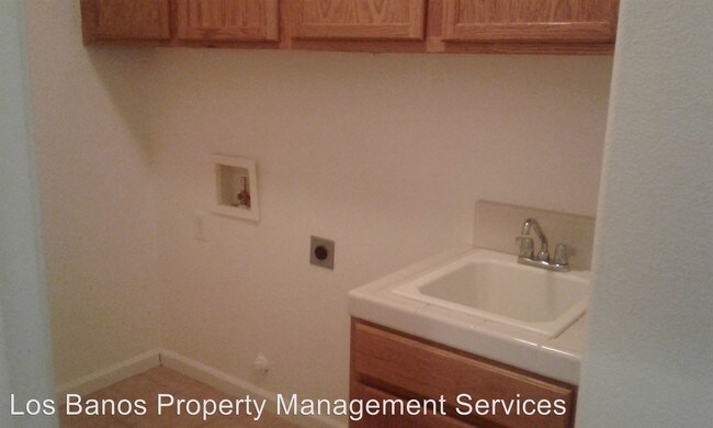 Building Photo - 581 Ashwood Ln