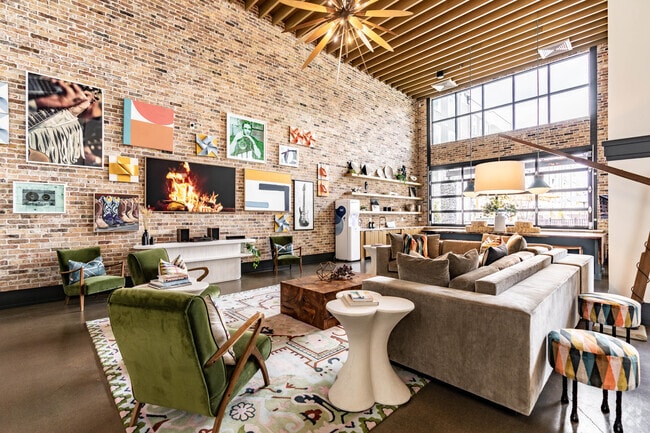 Clubhouse Lounge - Soundwater Apartments