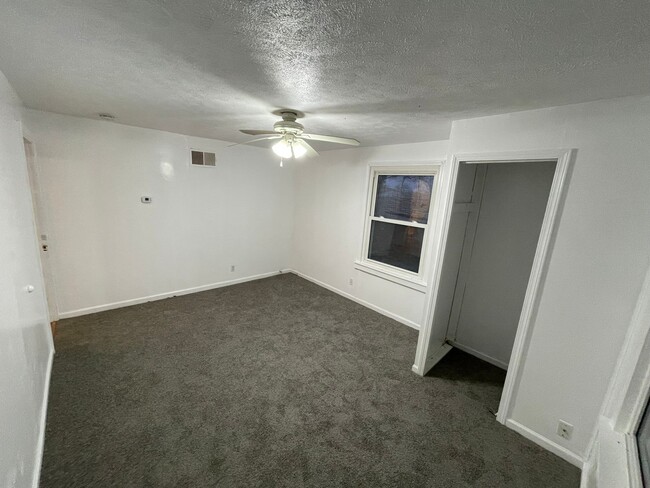 Building Photo - 4681 OH-142