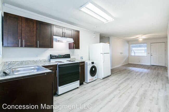 Foto del edificio - 2 br, 1 bath House - 5684 Akra Ave