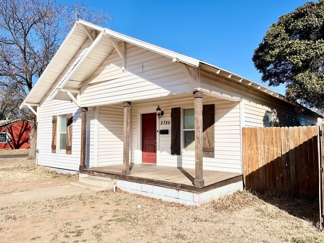 Building Photo - Pre-Leasing Summer 2025 - Charming Home, V...