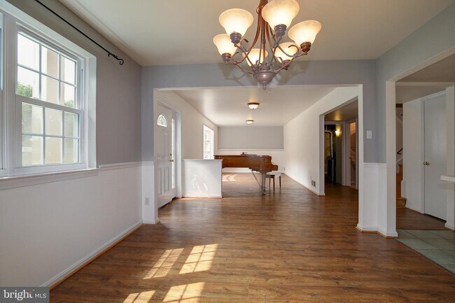 Foto del edificio - 8510 Thames St
