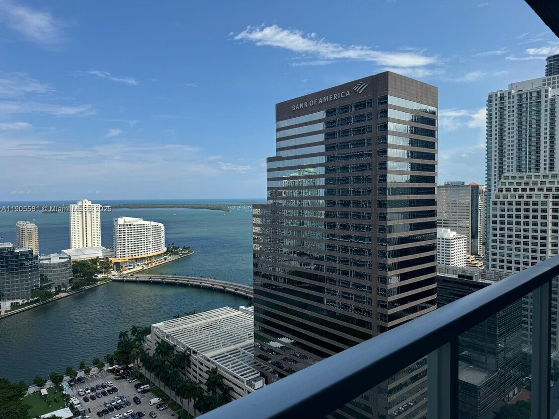 Foto principal - 500 Brickell Ave