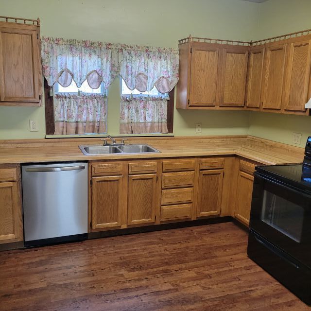 Foto del edificio - 211 E Main St