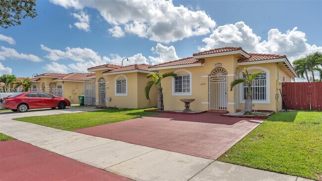 Foto del edificio - 12266 SW 215th Terrace