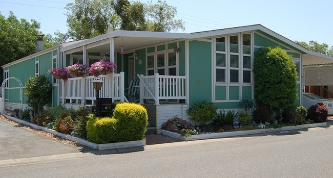 Building Photo - Coralwood