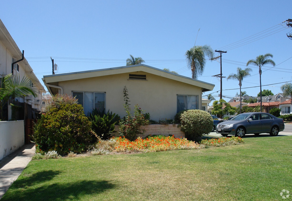 10141026 5th St, Coronado, CA 92118 Apartments in Coronado, CA