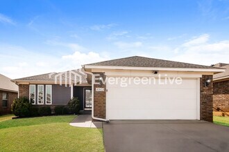 Building Photo - 10512 NW 35th St