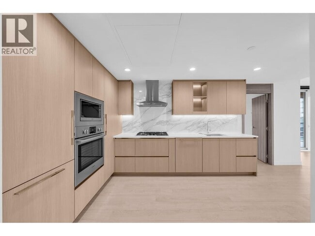 Photo du bâtiment - 4890 Lougheed Hwy.