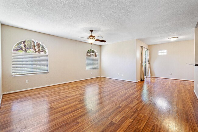 Foto del edificio - Discover your new home in the picturesque ...