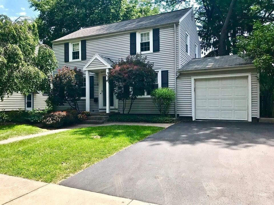 110 Beresford Rd Rochester, NY 14610 Alquileres en Rochester, NY