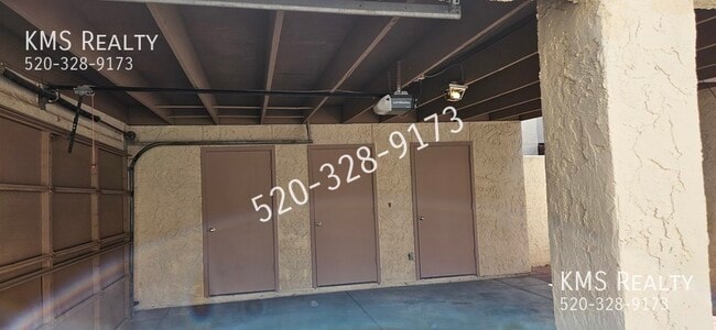 Building Photo - 2Bed 2bath Townhouse --OWNER/AGENT