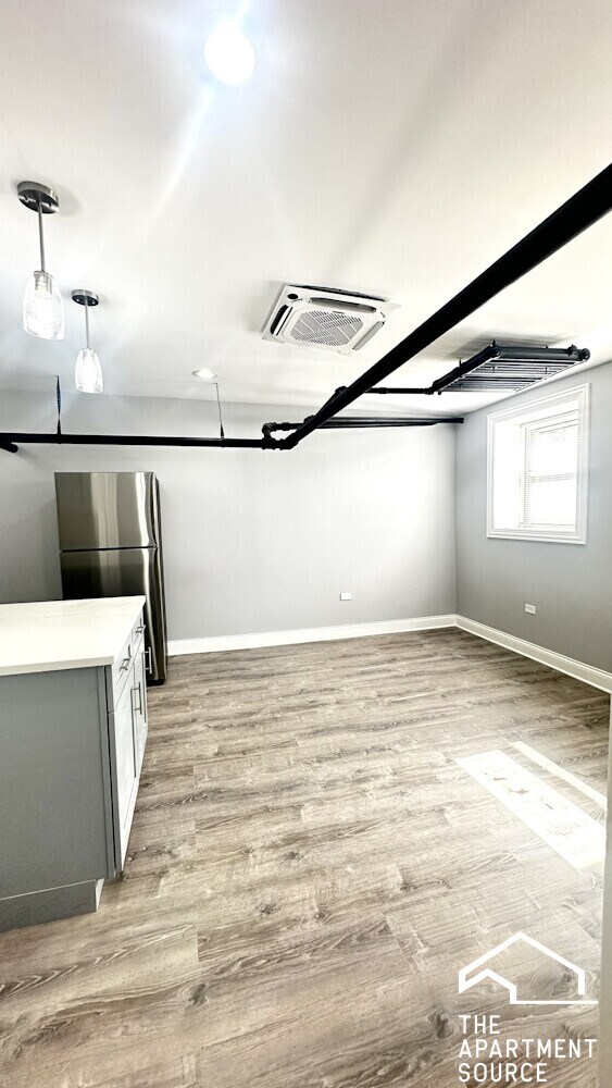 Foto del edificio - 1224 W Rosemont Ave