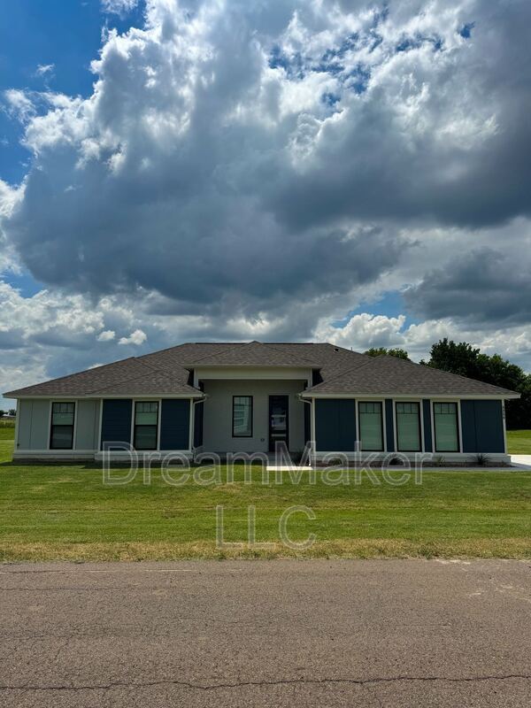 5258 Lily Ln, Goldsby, OK 73093 House Rental in Goldsby, OK