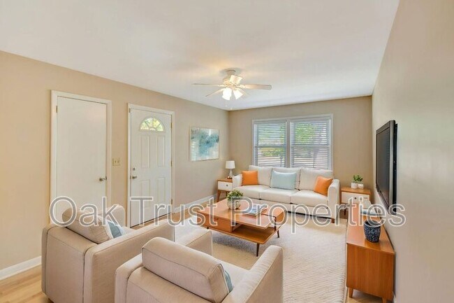 Foto del edificio - 4313 Helene Dr