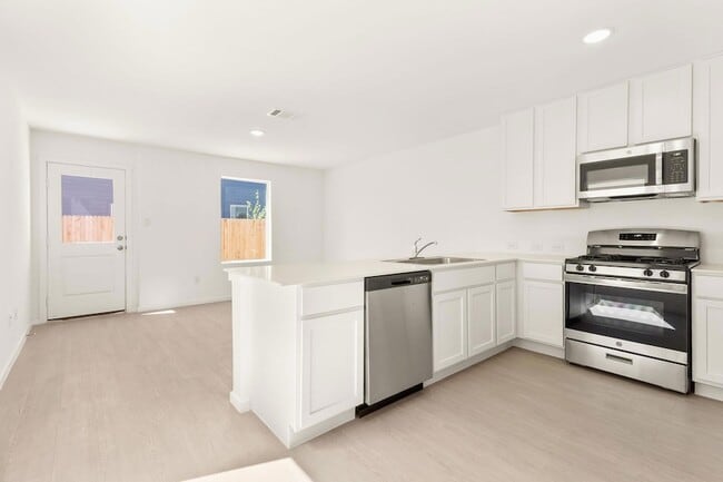 Photo - 2914 Carnelian Trl House