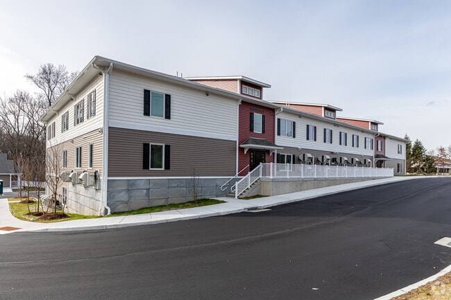 Building Photo - Brookside Commons