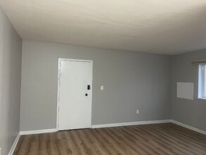 Building Photo - 13945 Superior Rd