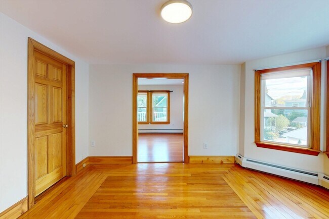 Building Photo - 58 Teel St