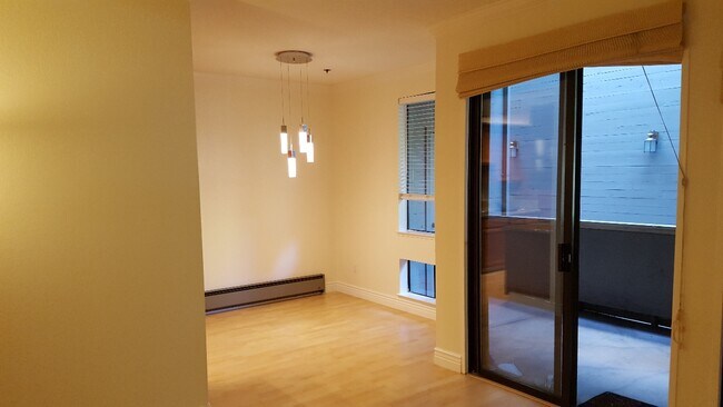 Foto del edificio - 22330 Homestead Rd