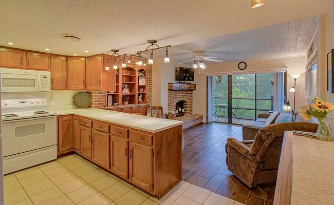 Foto del edificio - 1081 Cove Rd