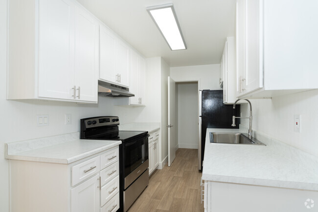 2BR 2BA - Terre at 989 Peach