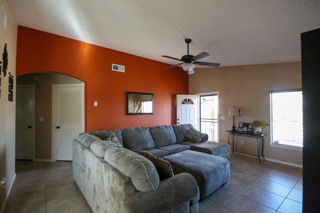 Foto del edificio - 14244 Trigger Rock Ln