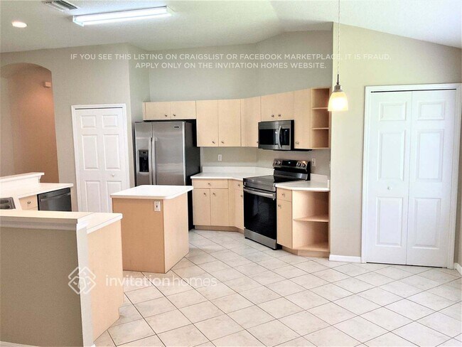 Foto del edificio - 6729 Calistoga Cir