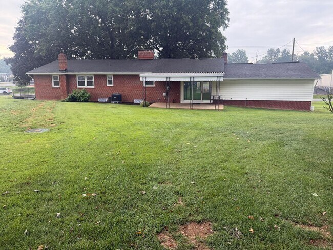 Foto del edificio - 2775 Ridgedale Rd