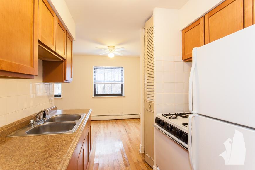 Foto principal - 0 bedroom in Chicago IL 60657