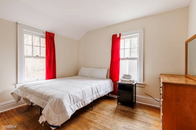 Building Photo - 6 br, 1.5 bath House - 867 Lancaster Avenue