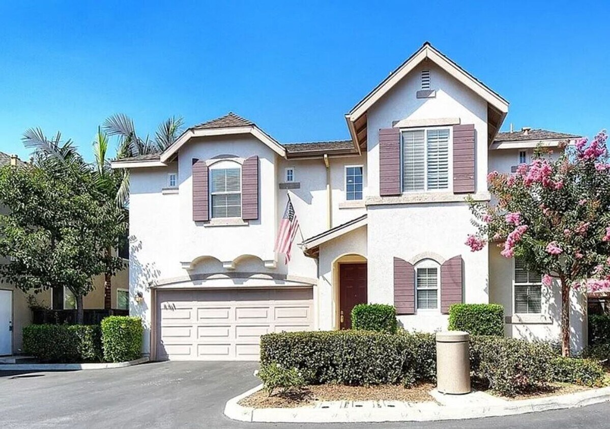Primary Photo - Beautiful Aliso Viejo Single Family Home