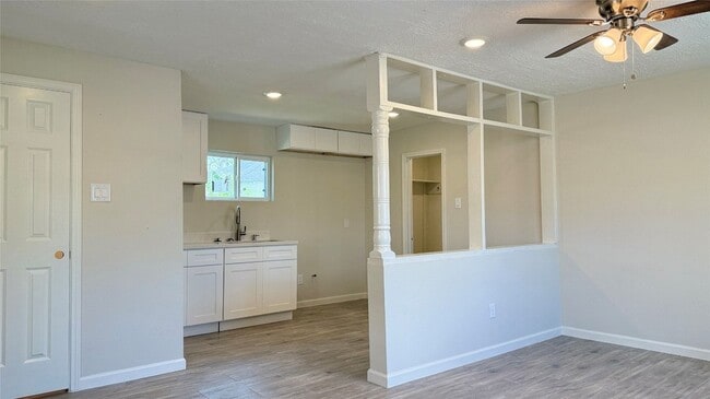 Photo - 7010 Brownsville St Apartment