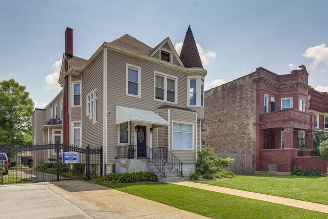 Foto del edificio - 113 S Mason Ave