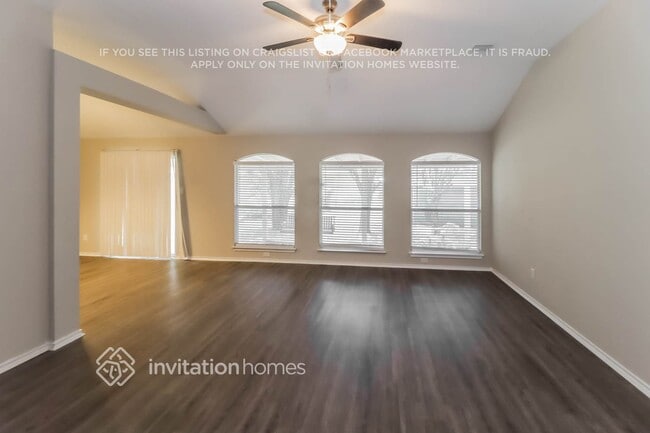 Building Photo - 2604 Hill Street Cove
