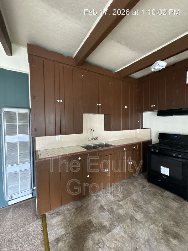 Foto del edificio - 220 W Cypress Ave