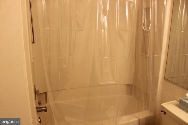 Foto del edificio - 2915C Auburn Ct