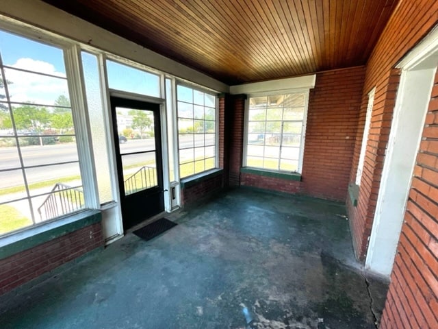 Building Photo - 206 E 400 N
