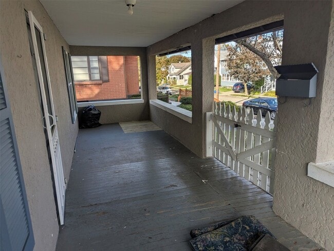 Foto del edificio - 309 Squires Ave