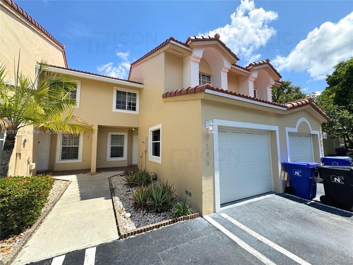 Foto principal - 8135 Southgate Blvd
