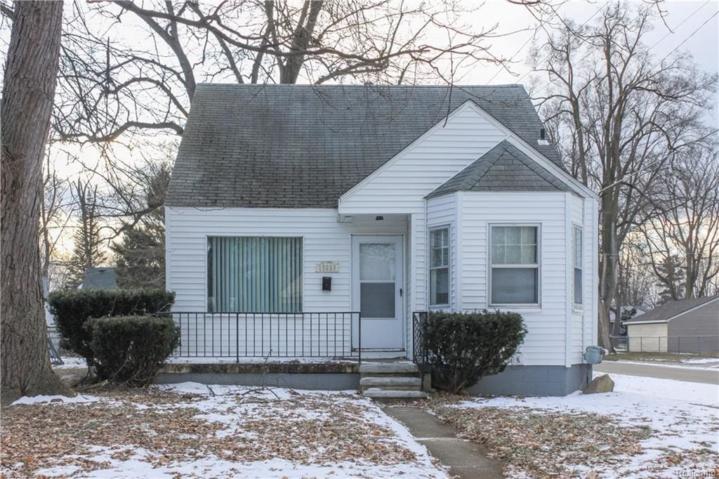 15659 Woodworth, Redford Charter Township, MI 48239 House Rental in